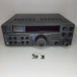 YAESU FT-2000